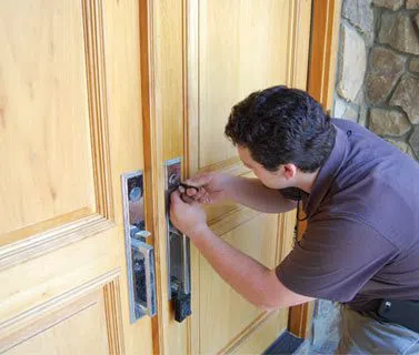 West Chester Locksmith Store West Chester, OH 513-845-0073 - 16a-House-Locksmith